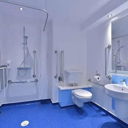 Travelodge Airport South