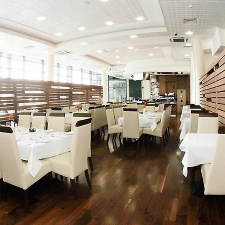 Travelodge Airport South