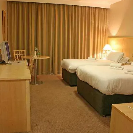 Travelodge Airport South מלון דבלין
