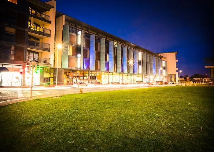 Travelodge Airport South Szálloda 3*