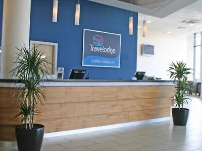 Travelodge Airport South Szálloda