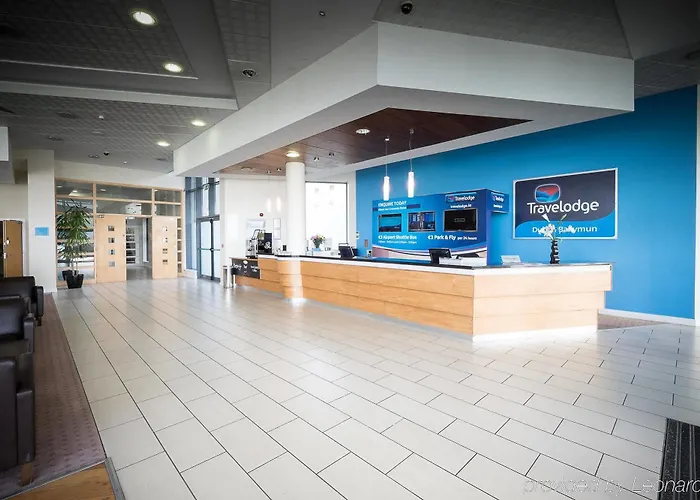 Travelodge Airport South Szálloda 3*