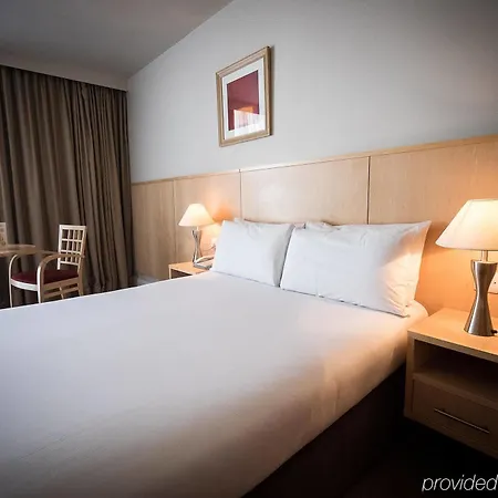 Travelodge Airport South 3* 더블린