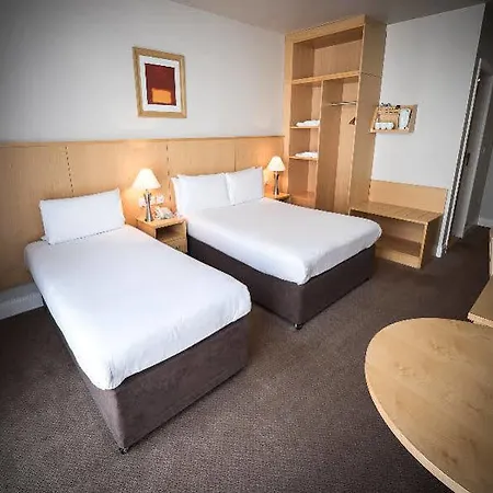 Travelodge Airport South