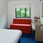 Travelodge Airport South Hotel