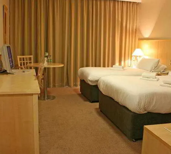 Travelodge Airport South מלון דבלין